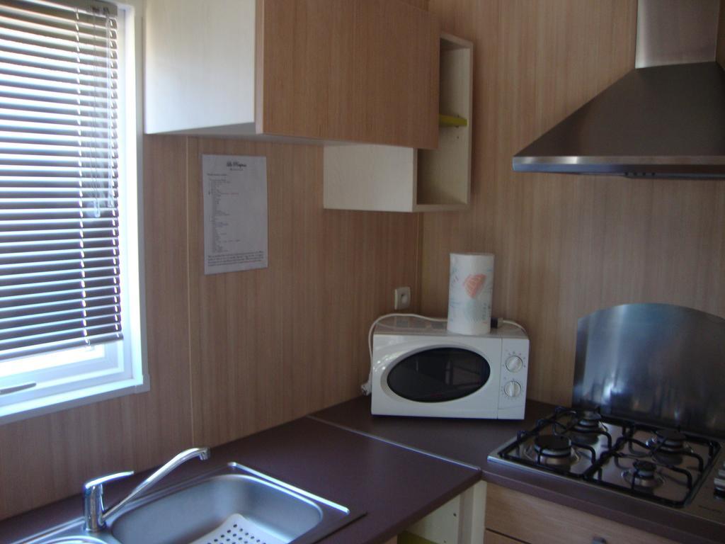 Camping Residence Chalet La Pomposa Terrazzoni Bonifacio  Chambre photo